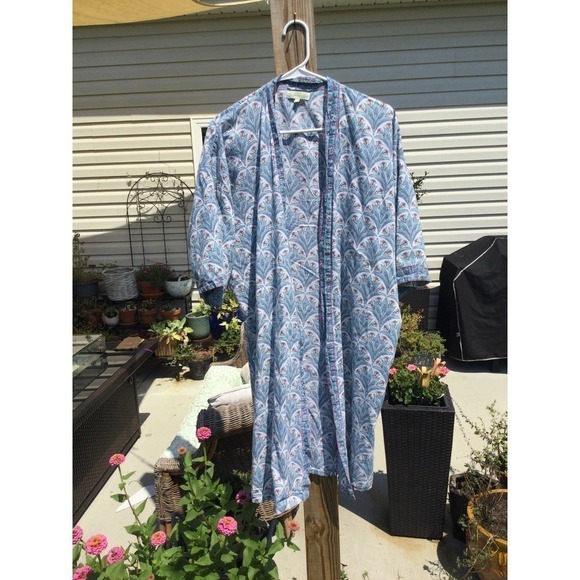 World Market Tops - World market womens kimono OS blue floral boho beachy vacay swim coverup layers